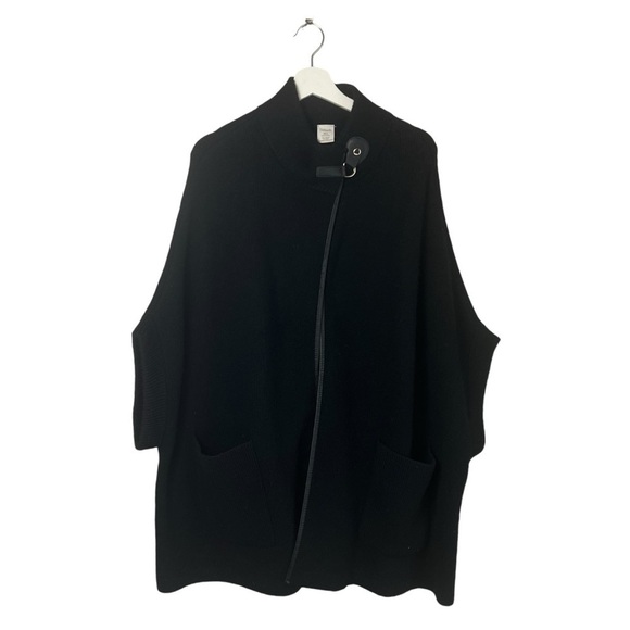 Dillard's All One Size Black Sweater Poncho Cape Shawl Whimsygoth Equestrian - Picture 1 of 8
